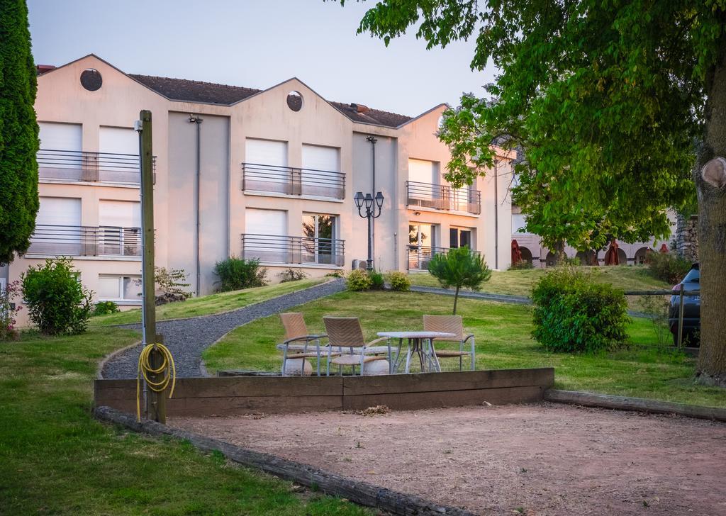 Logis L'Ermitage Hotel & Restaurant Saulges Kültér fotó