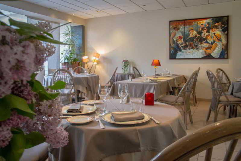 Logis L'Ermitage Hotel & Restaurant Saulges Kültér fotó